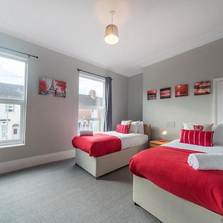 3 Bedroom Saks - 2 Living Area House In Newland Ave Hull Кингстън ъпон Хъл Екстериор снимка