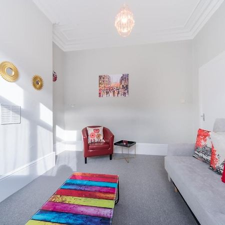 3 Bedroom Saks - 2 Living Area House In Newland Ave Hull Кингстън ъпон Хъл Екстериор снимка