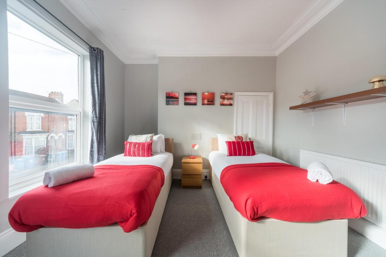 3 Bedroom Saks - 2 Living Area House In Newland Ave Hull Кингстън ъпон Хъл Екстериор снимка