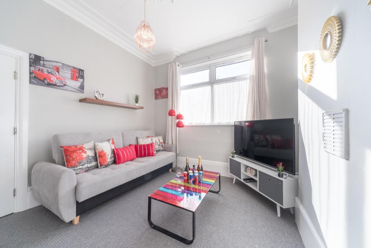 3 Bedroom Saks - 2 Living Area House In Newland Ave Hull Кингстън ъпон Хъл Екстериор снимка